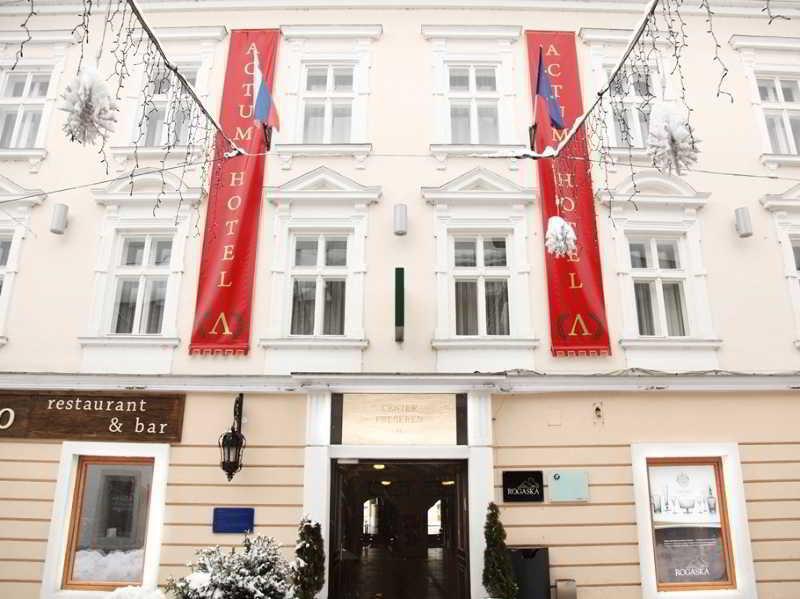 Hotel Actum Κραν Εξωτερικό φωτογραφία