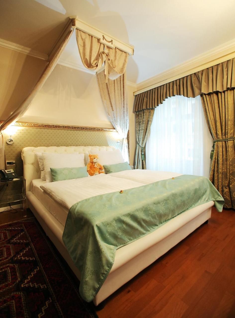 Hotel Actum Κραν Εξωτερικό φωτογραφία